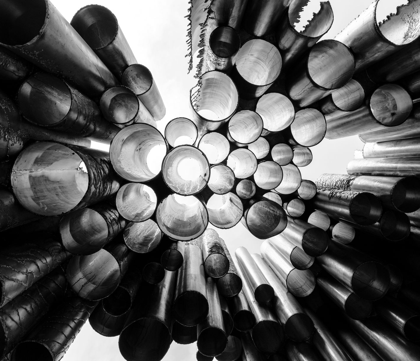 Orgelpfeifen aus Stahlrohren – ein Denkmal für den bekanntesten finnischen Komponisten