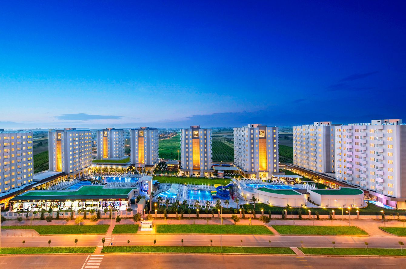 Grand Park Lara