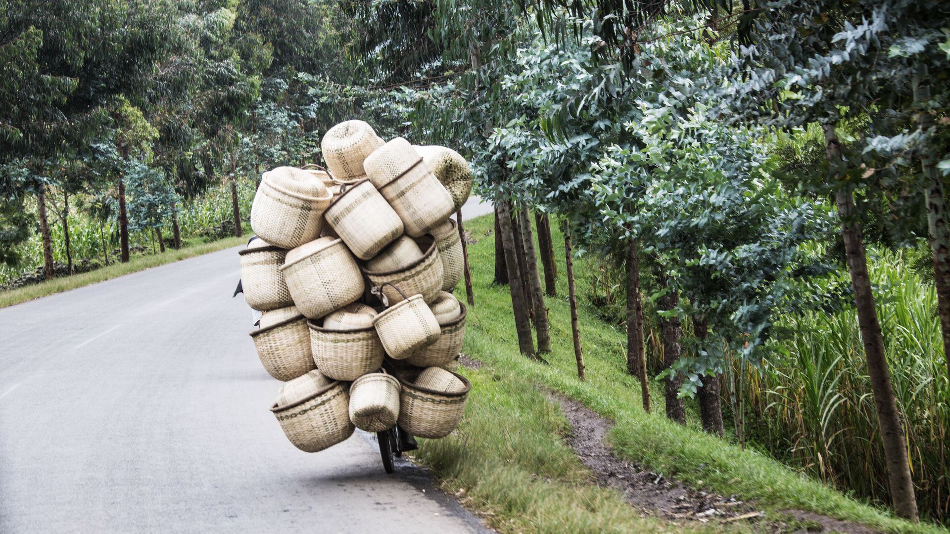Transport de marchandises par vélo au Rwanda