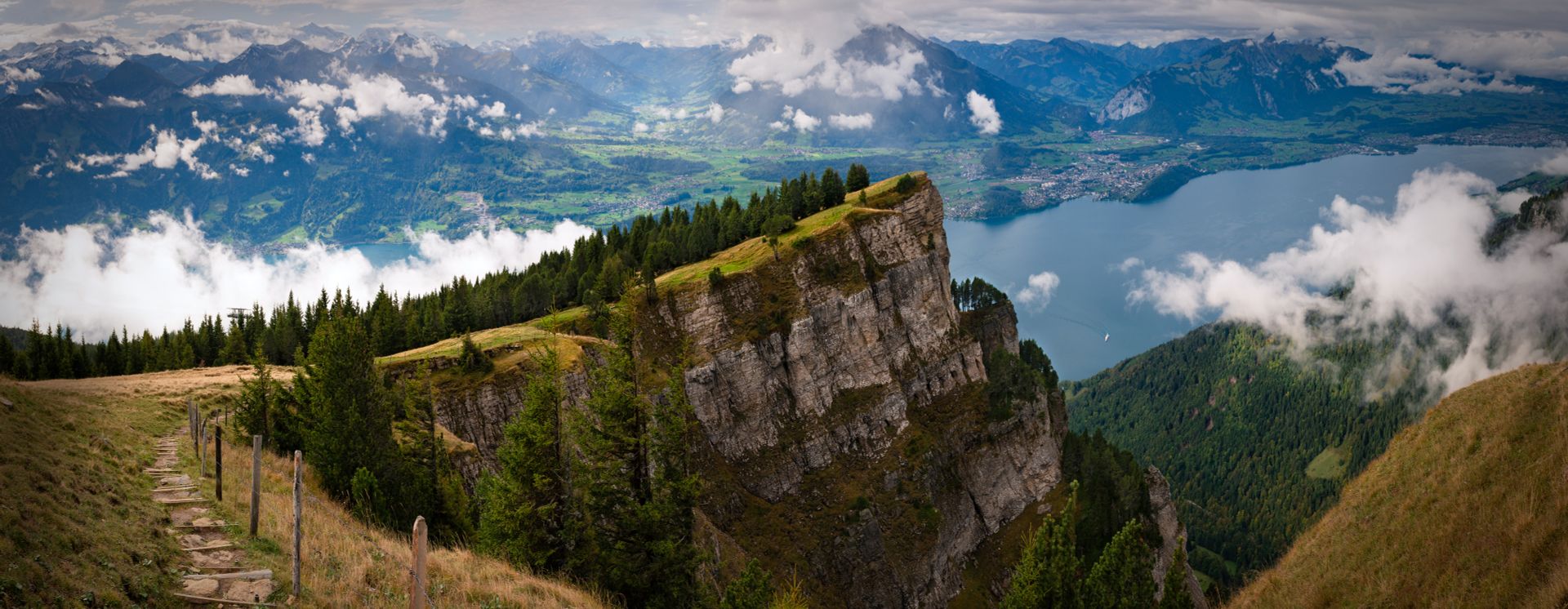 Randonnée au bord du lac de Thoune