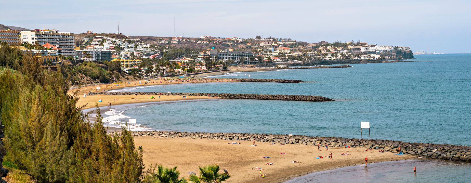 Blick über den Strand Playa de Veril