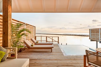 Grand Water Villa mit Pool