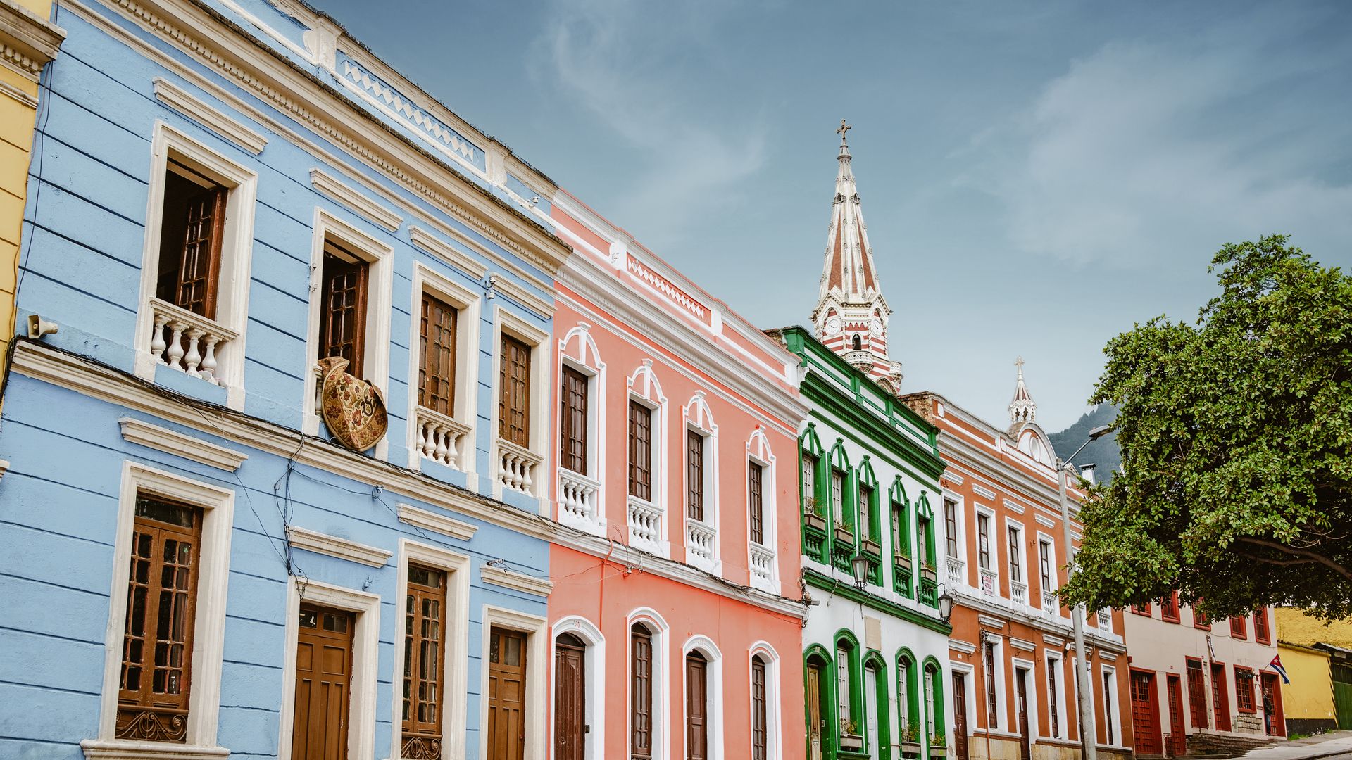 Dans le centre historique de La Candelaria, la capitale colombienne montre son visage nostalgique.