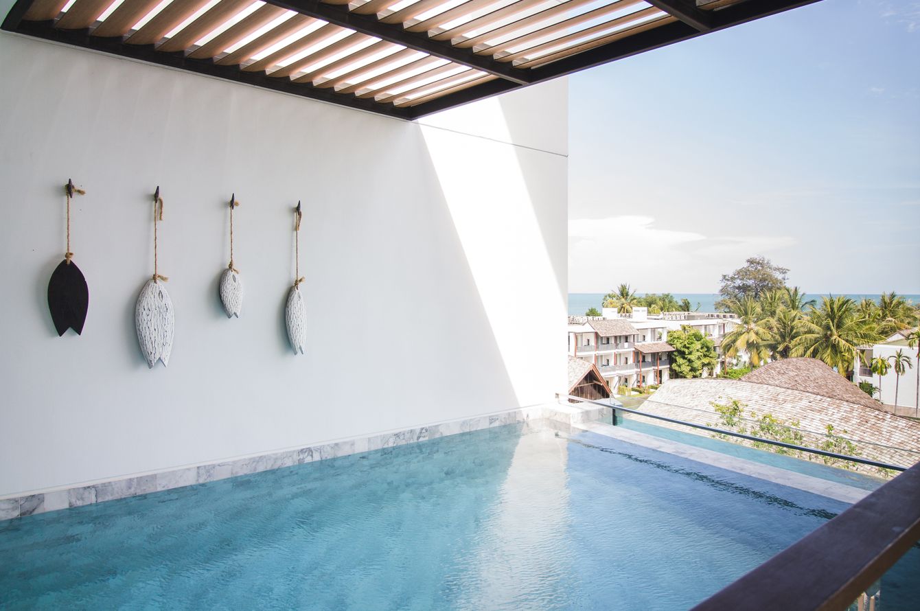 Pool Suite