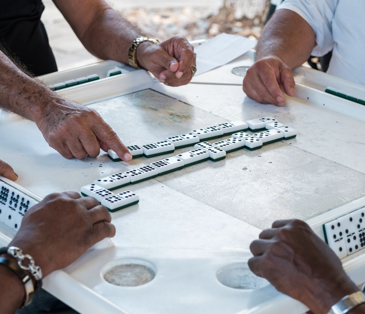 Dominospiel im historischen Domino Park in Little Havana Miami