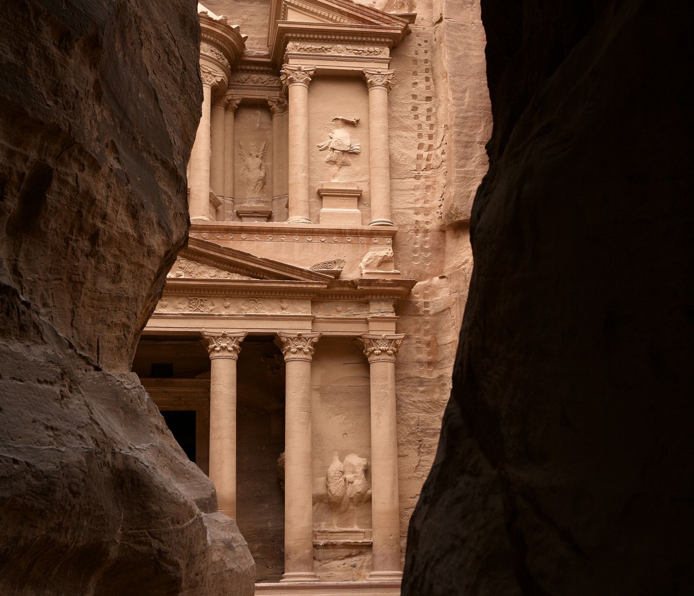 Kamel vor dem Schatzhaus in Petra