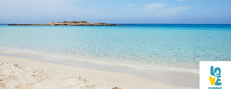 Der Fig Tree Beach mit feinem Sand in Protaras