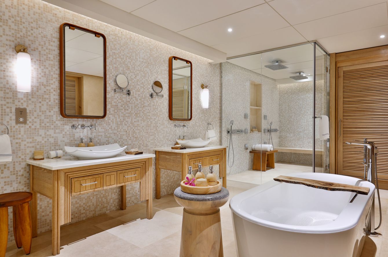 One Bedroom Ocean House Pool Suite
