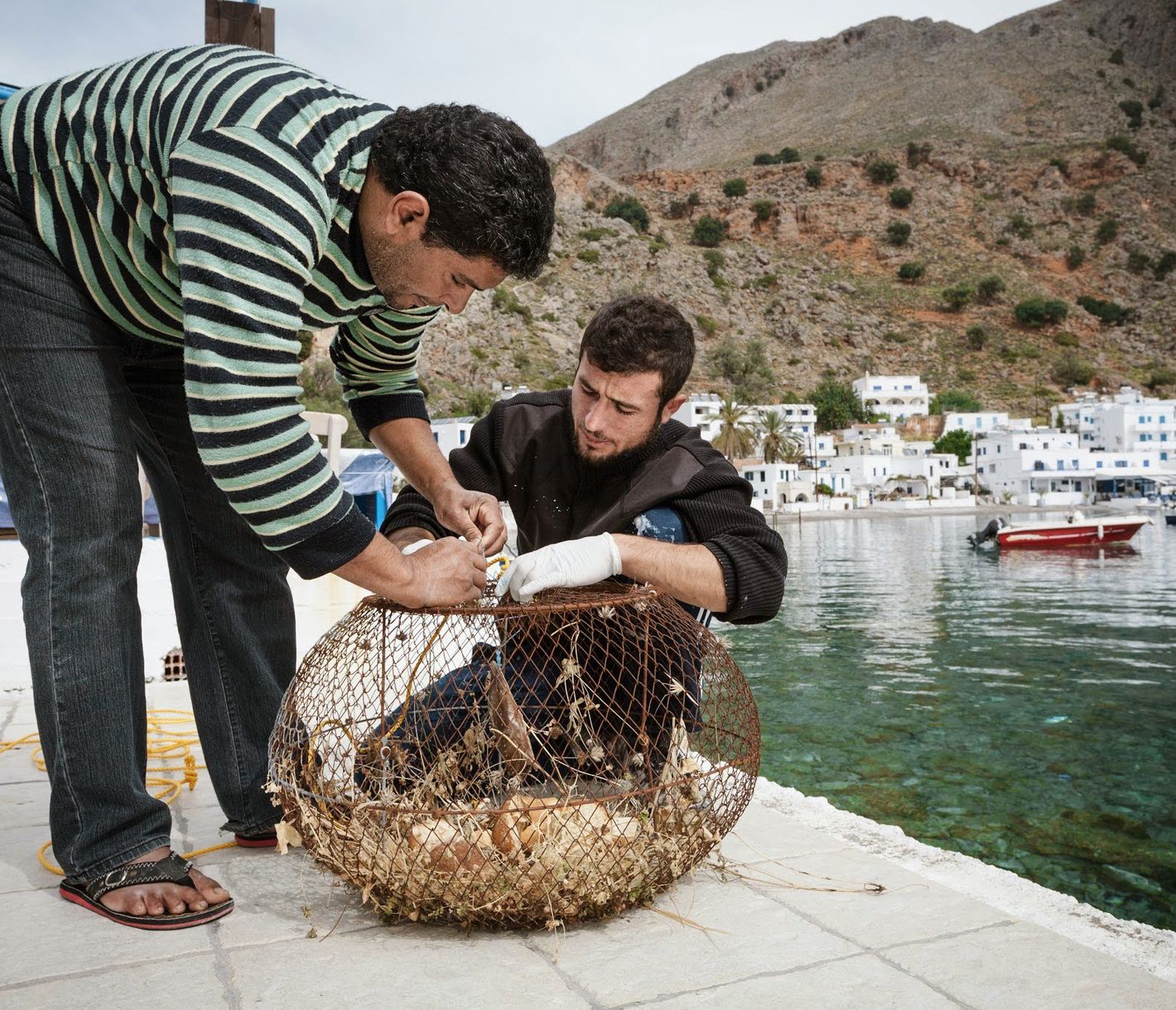 Fischeralltag im Hafen von Loutro, Kreta