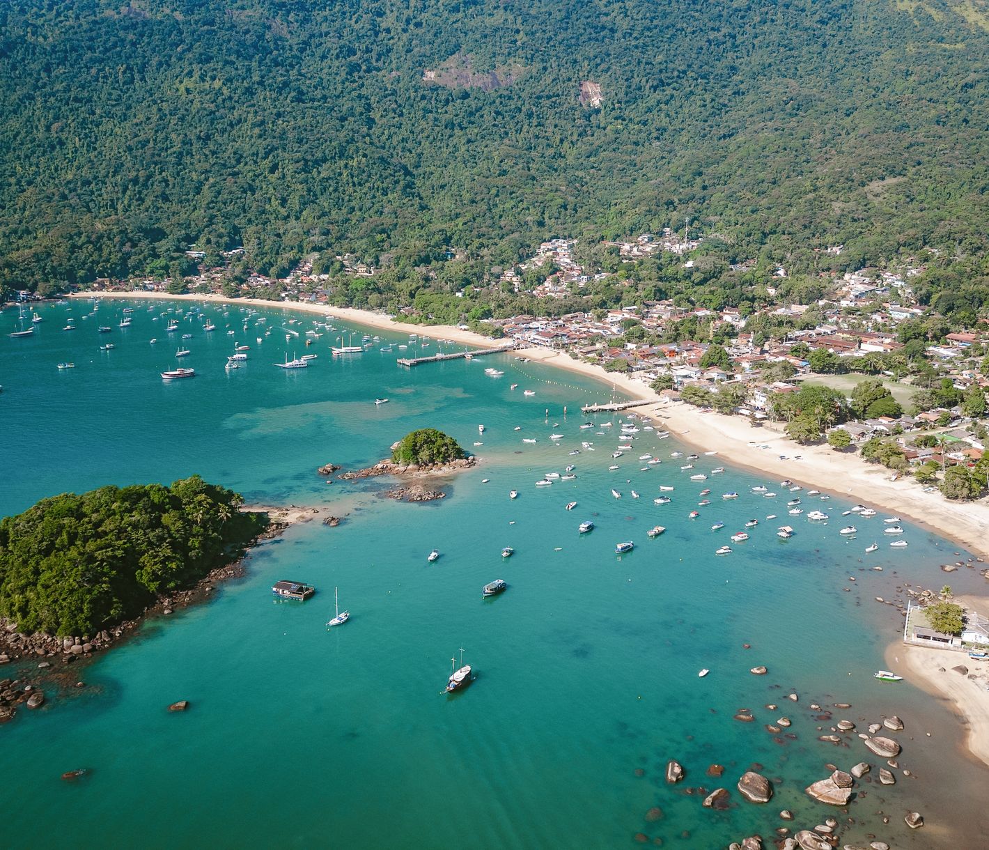 Vila do Abraão in Ilha Grande