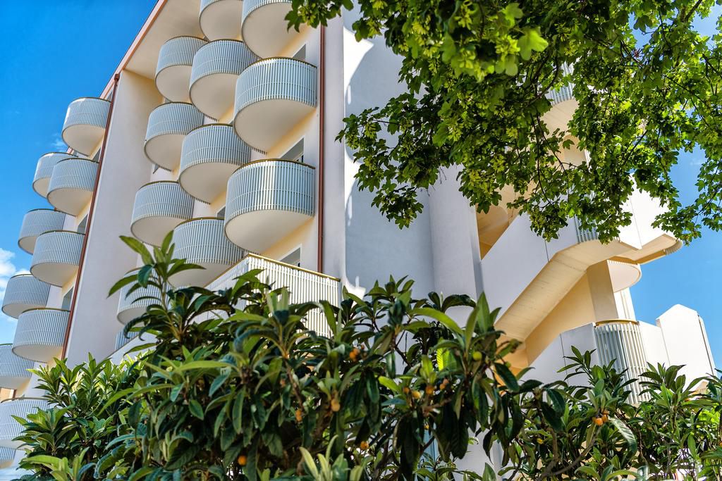 Salus Smart & Chic Hotel