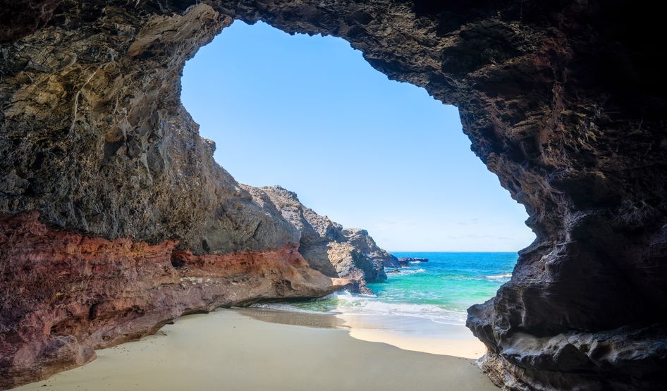 Cueva de Playa de los Ojos