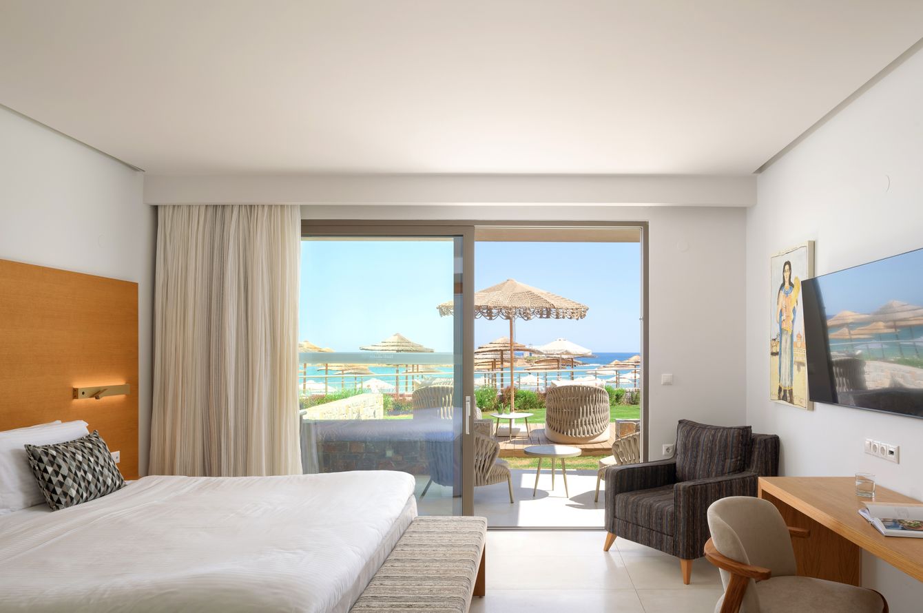 Suite White Pearl Beachfront
