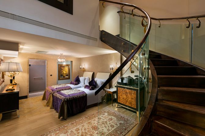 Suite Pool Duplex Swim-Up