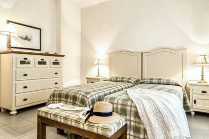 Villa Medium / Villa Large