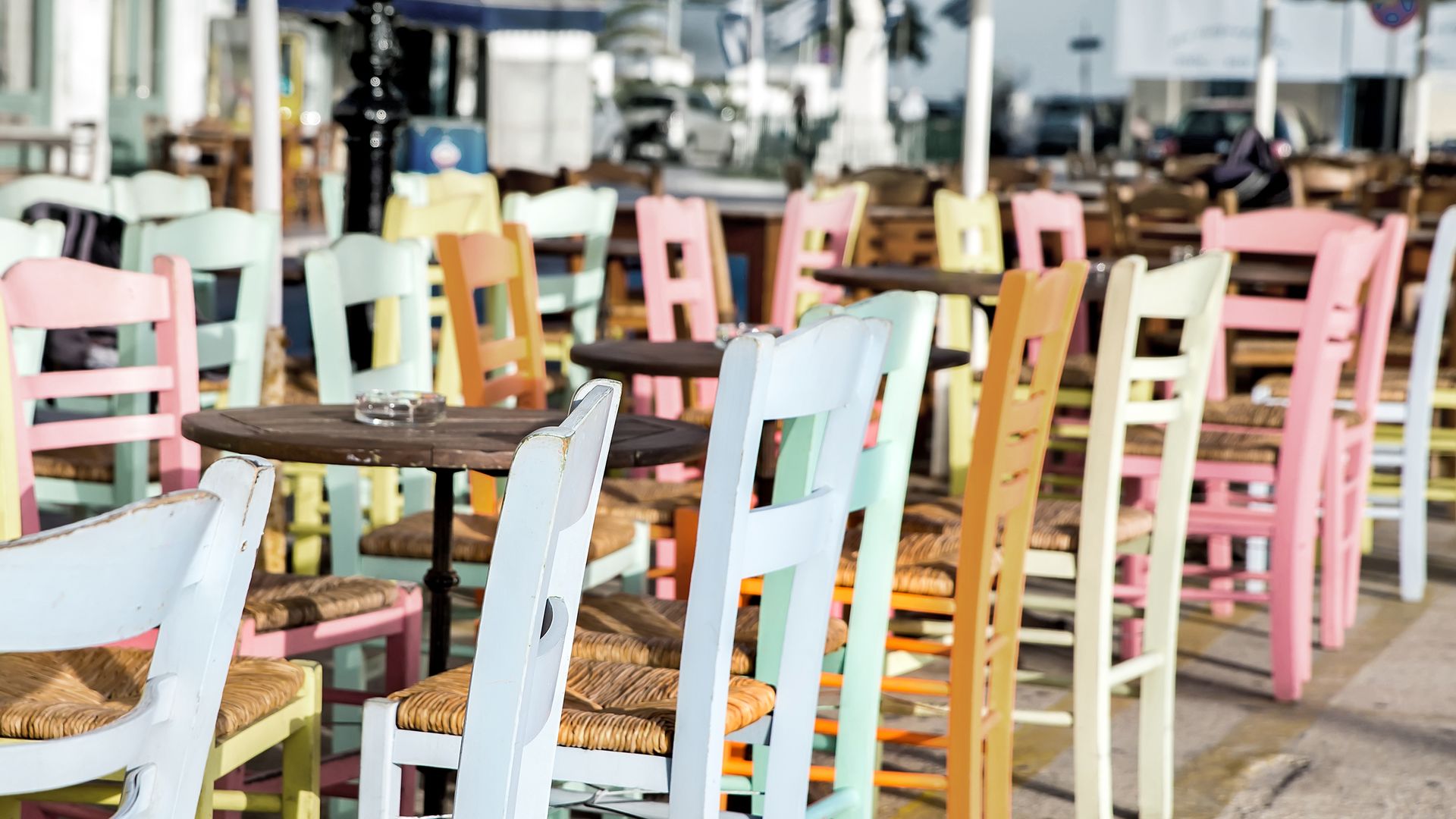 Eine solche Taverne lädt einfach zum Verweilen ein.