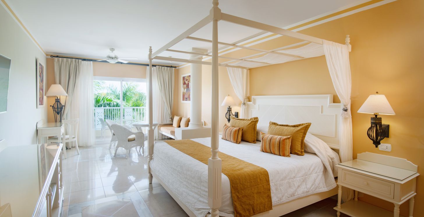 Junior Suite Deluxe Ocean Front