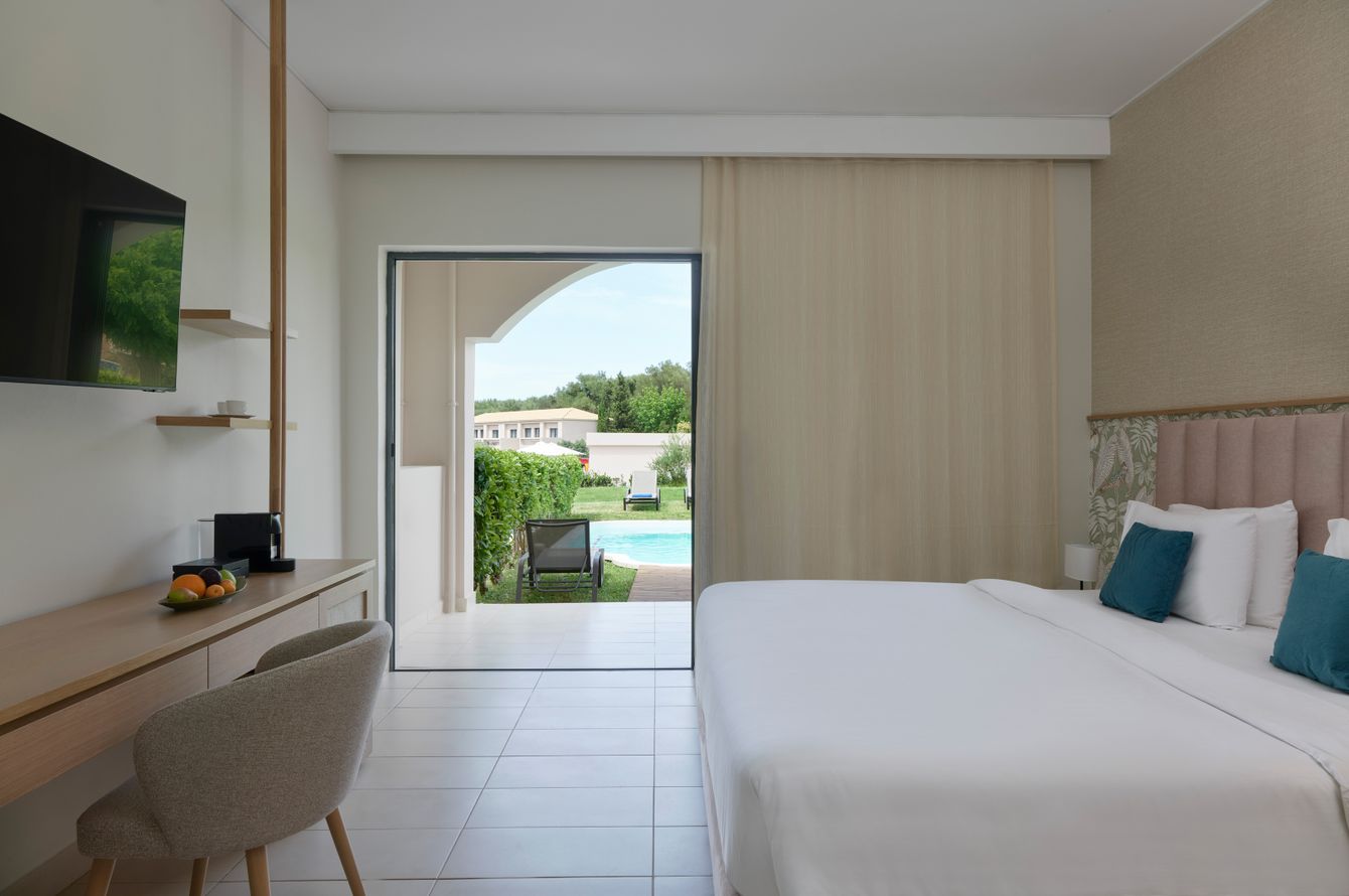 Chambre familiale avec piscine privée