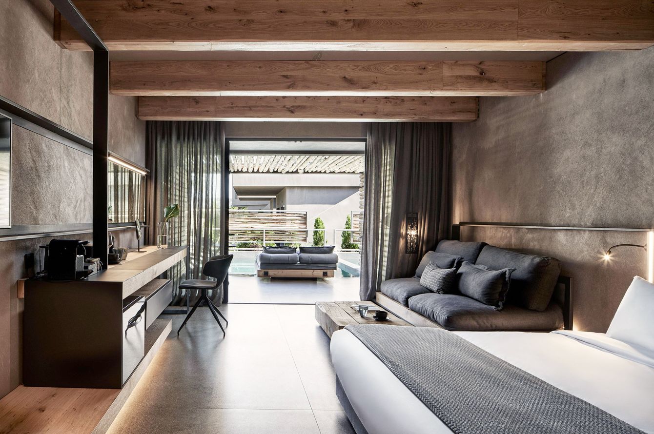 Deluxe Suite