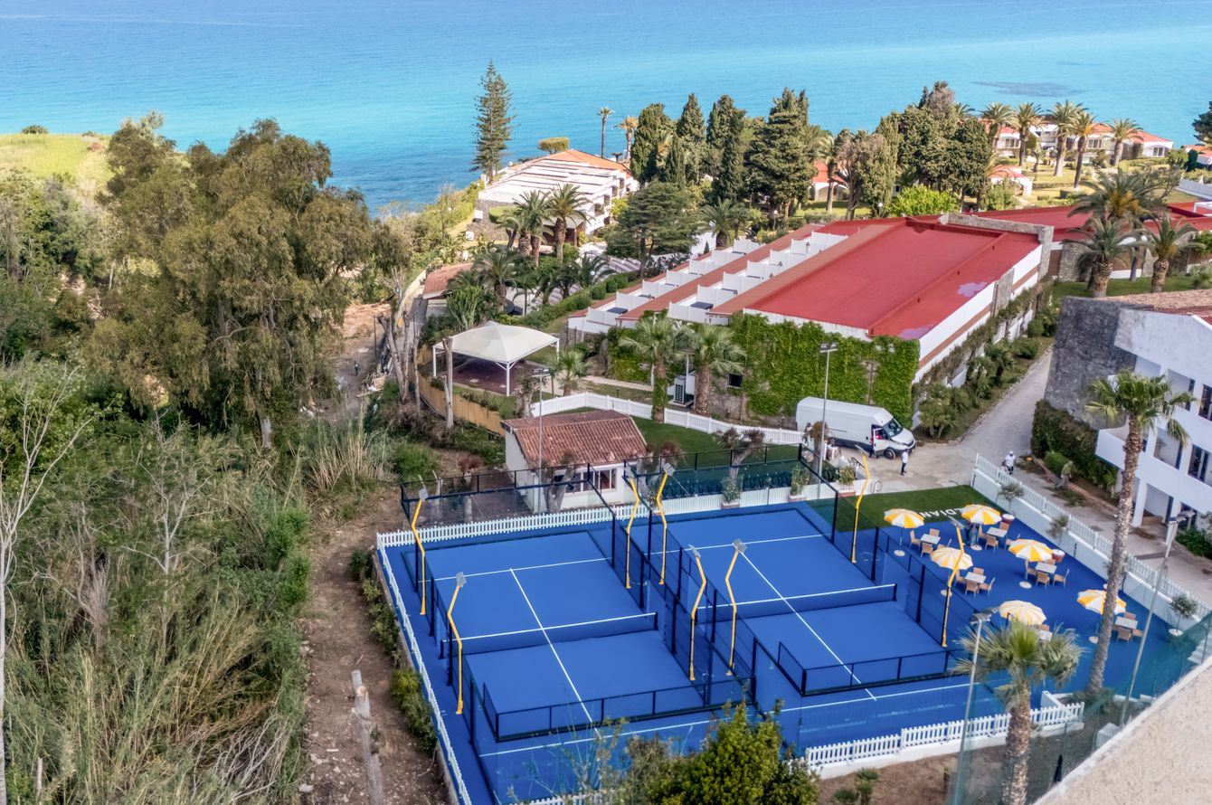 Tennis