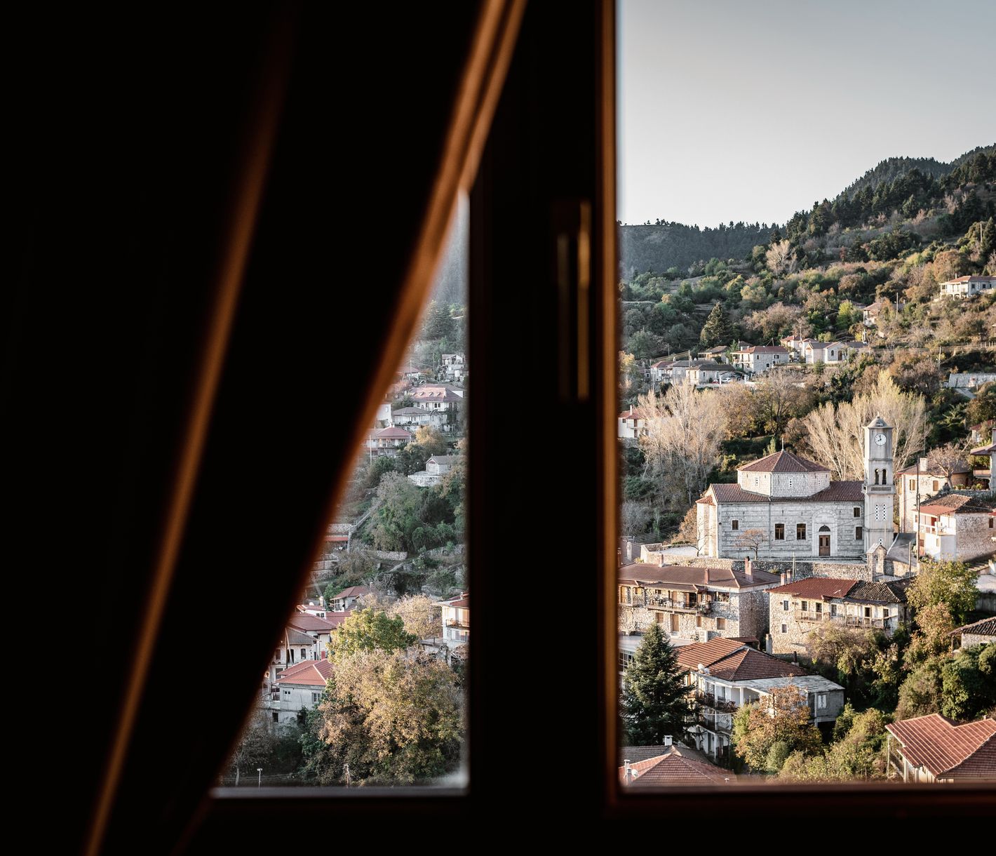 Ausblick auf Vytina – Bergdorfromantik im Herzen des Peloponnes