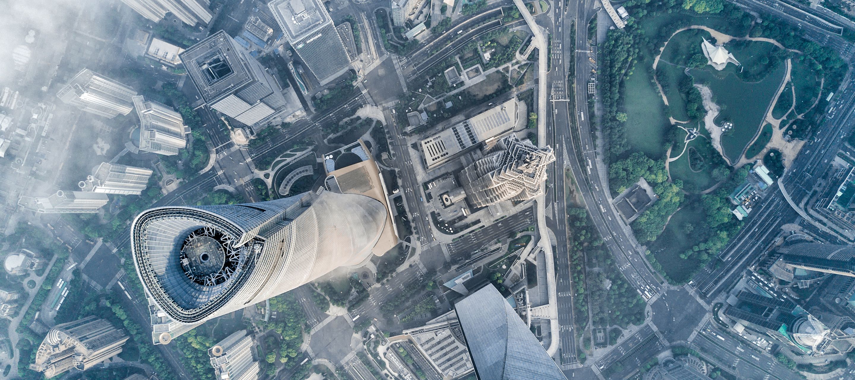 Le quartier financier de Shanghai et ses gratte-ciels dessine la ligne d’horizon de la ville.