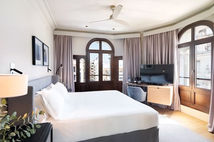 Doppelzimmer Strassensicht