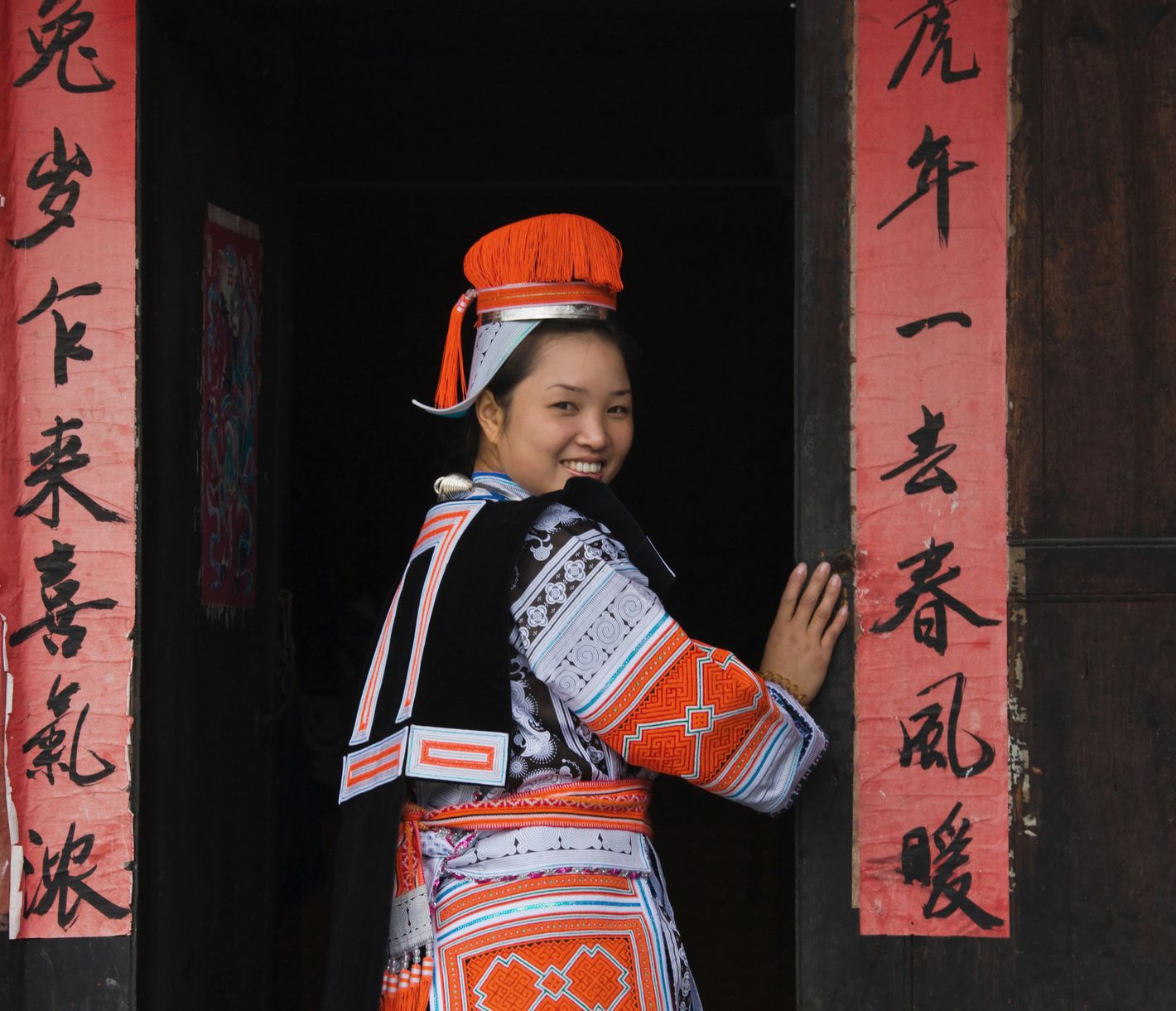 Die sympathische Dame ist eine Gejia, eine ethnische Untergruppe des Miao-Volkes.