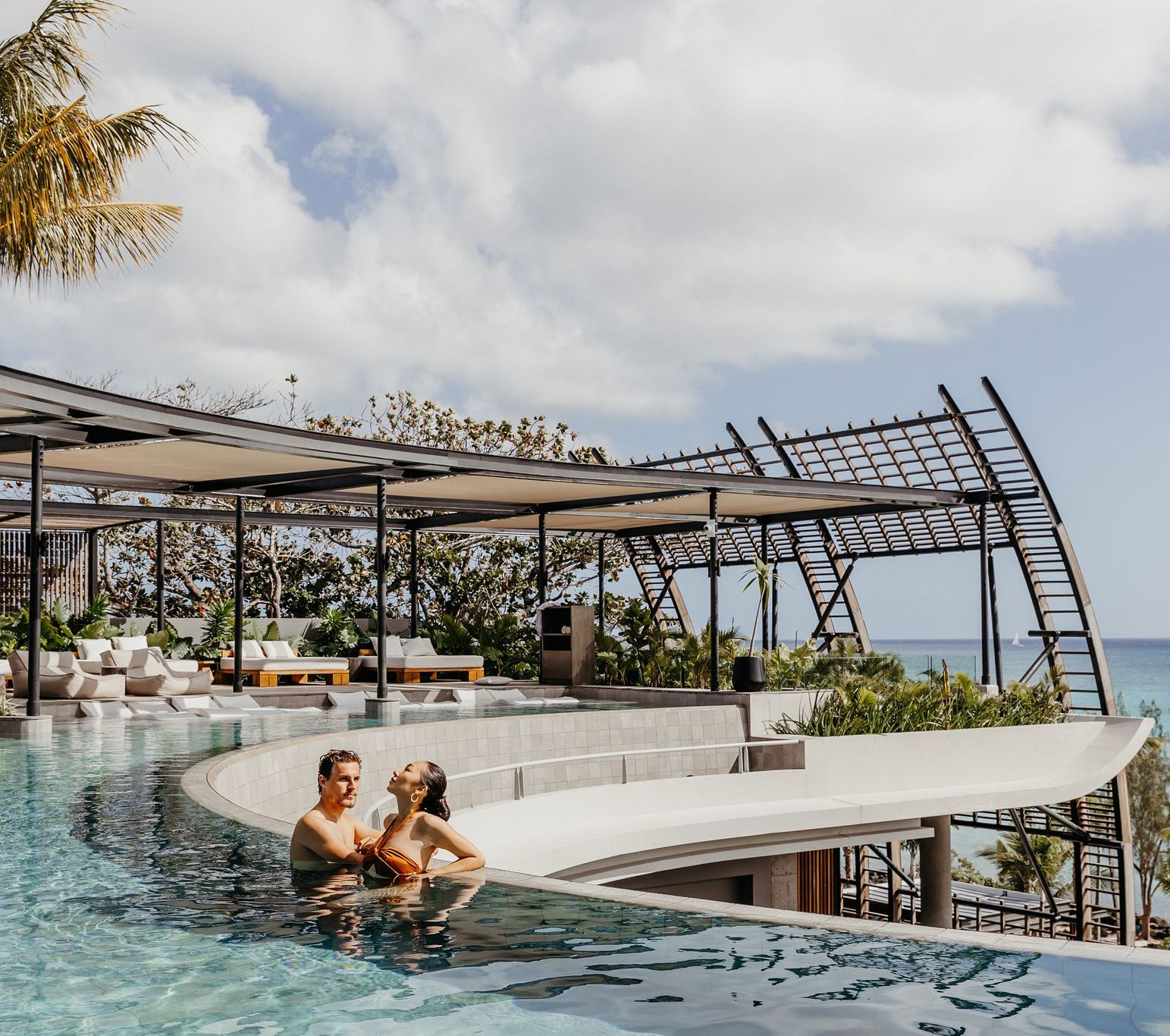 piscine rooftop Bisou réservée aux adultes