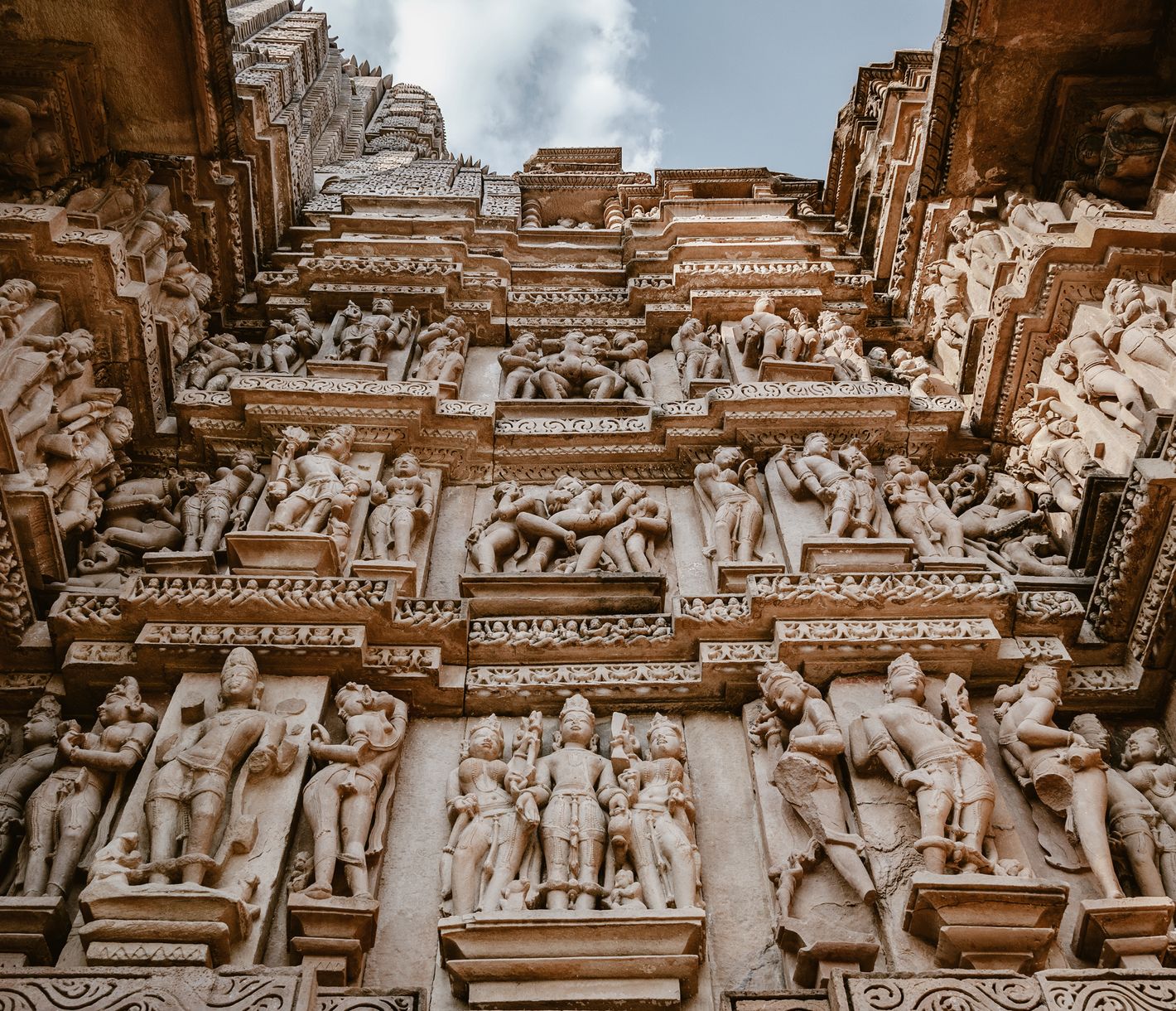 Die Tempel von Khajuraho – ein faszinierendes Erbe aus Kunst, Liebe und Spiritualität