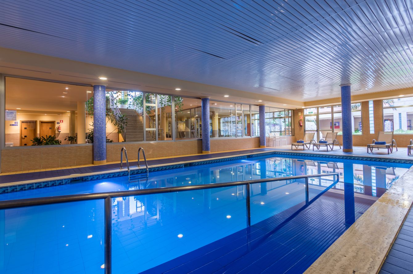 Piscine intérieure