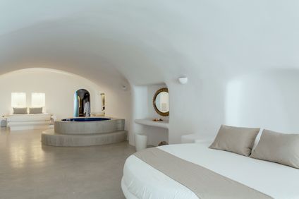 Deluxe Plunge Pool & Indoor Jacuzzi Suite