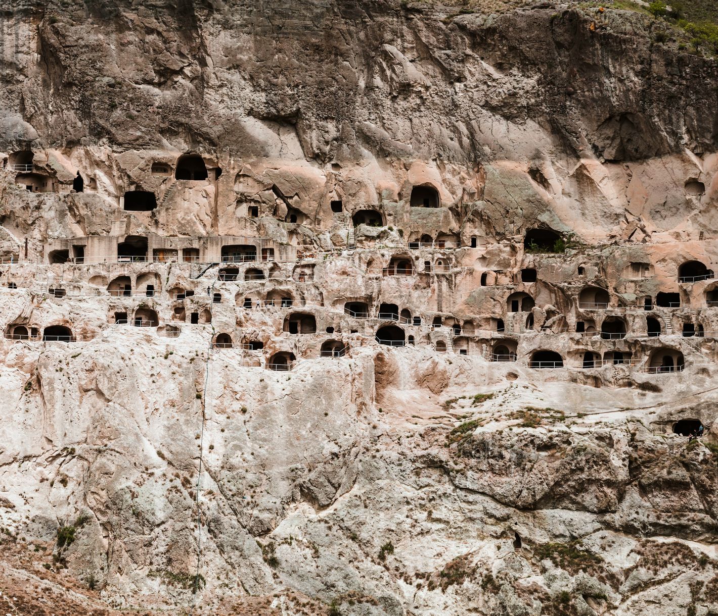 Ein unvergesslicher Anblick – das Höhlenkloster Wardsia