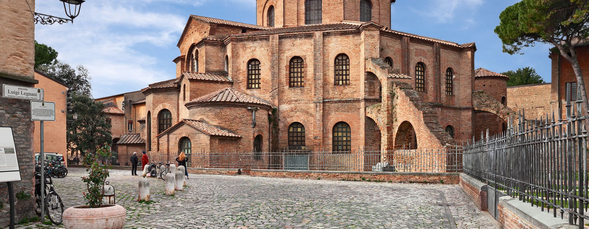 Basilique Saint-Vital