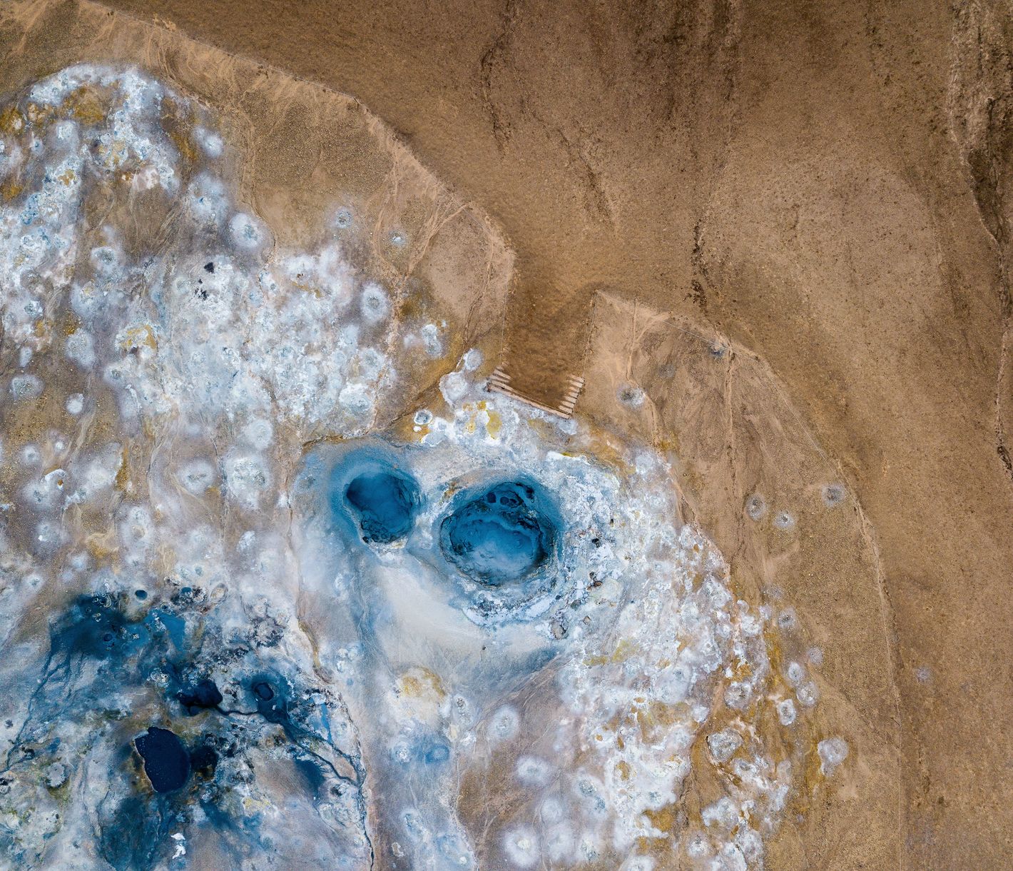 Ein beeindruckendes Farbenspiel trotz Schwefelgestank