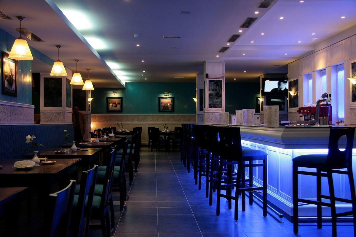 Bar