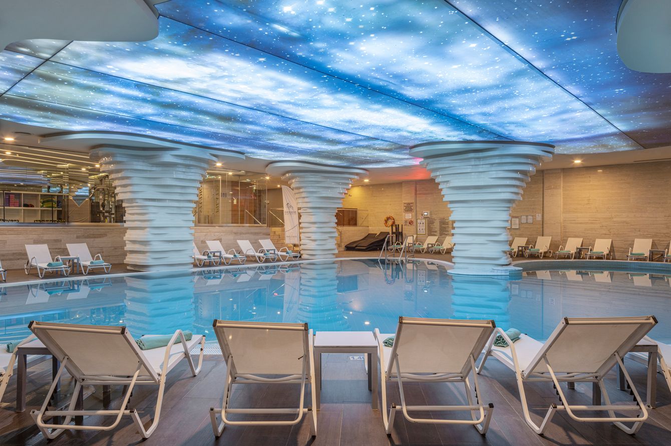 Piscine intérieure
