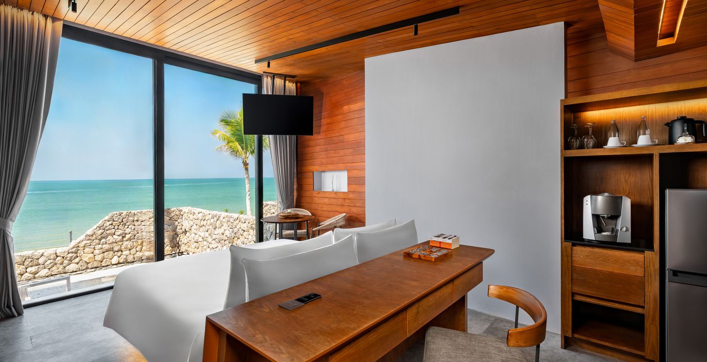 Beachfront Pool Villa