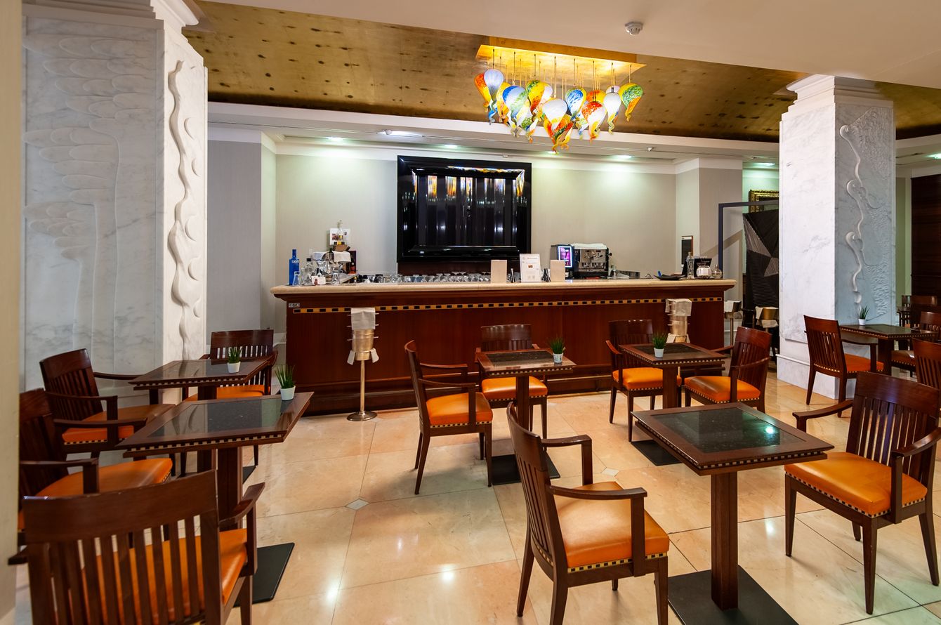 Bar