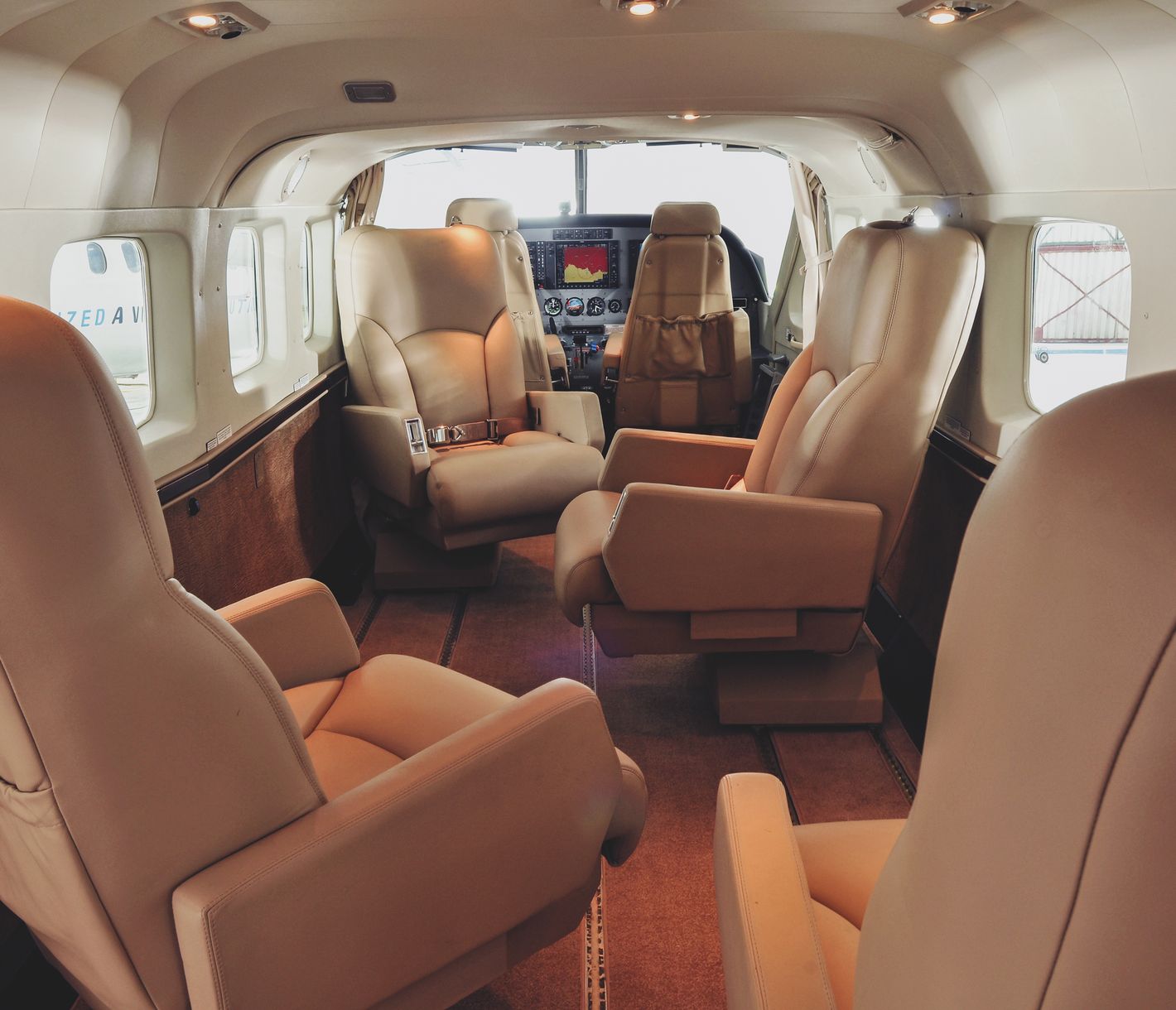 Auch im Safariflugzeug lässt es sich sehr komfortabel Reisen.