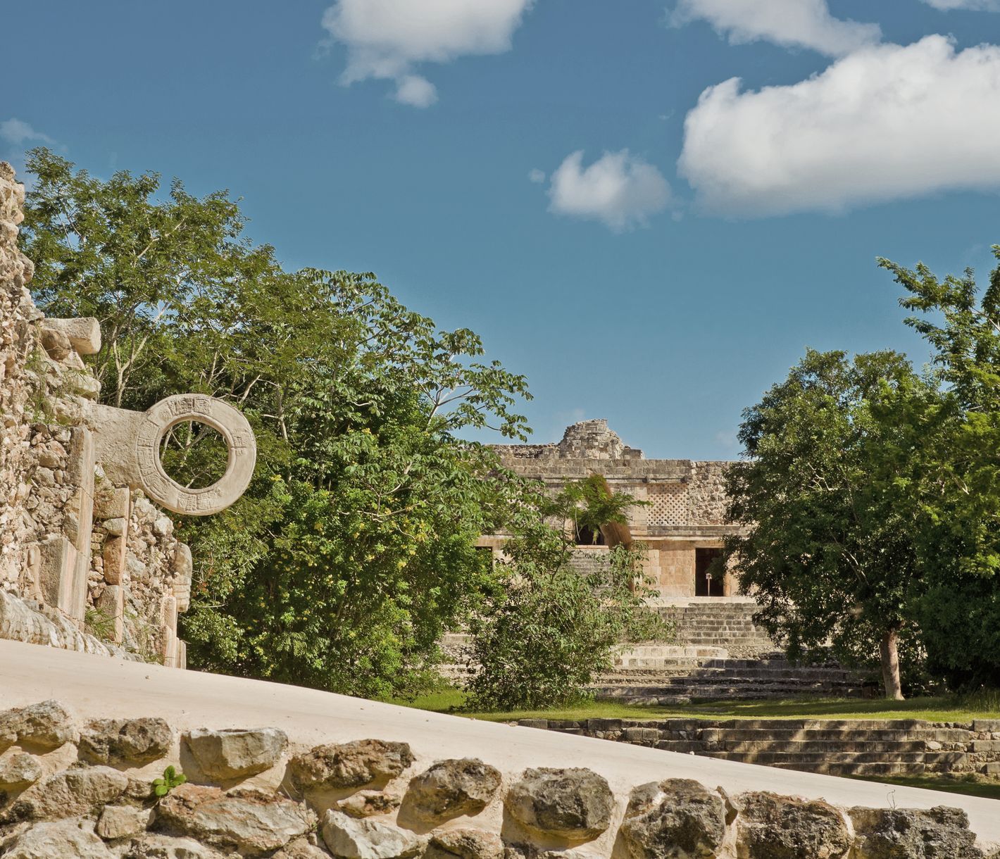 Uxmal: Geometrie der Erinnerung
