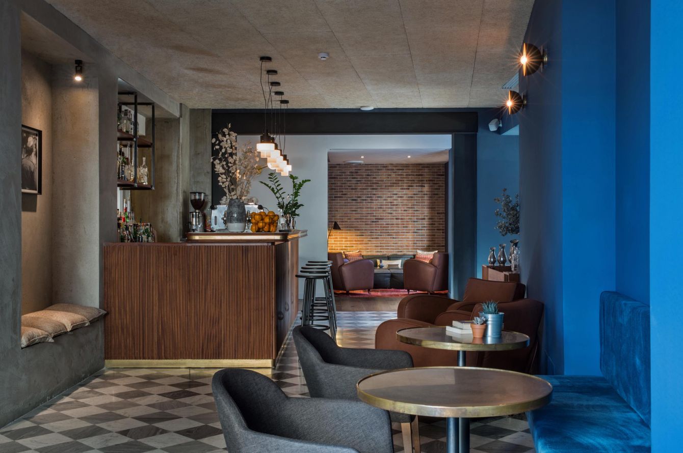 Bar