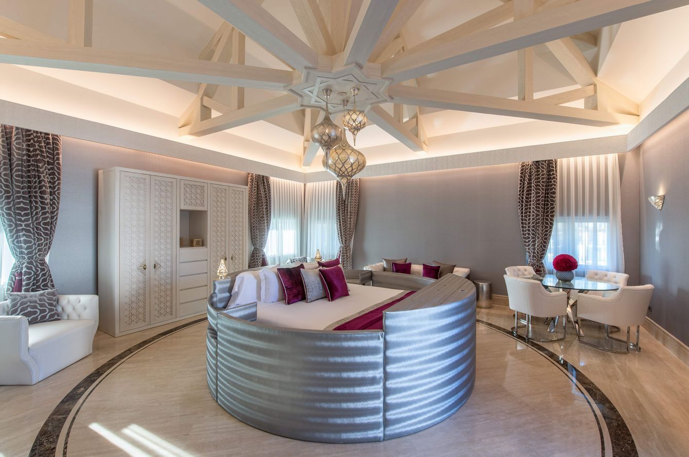 Crown Suite