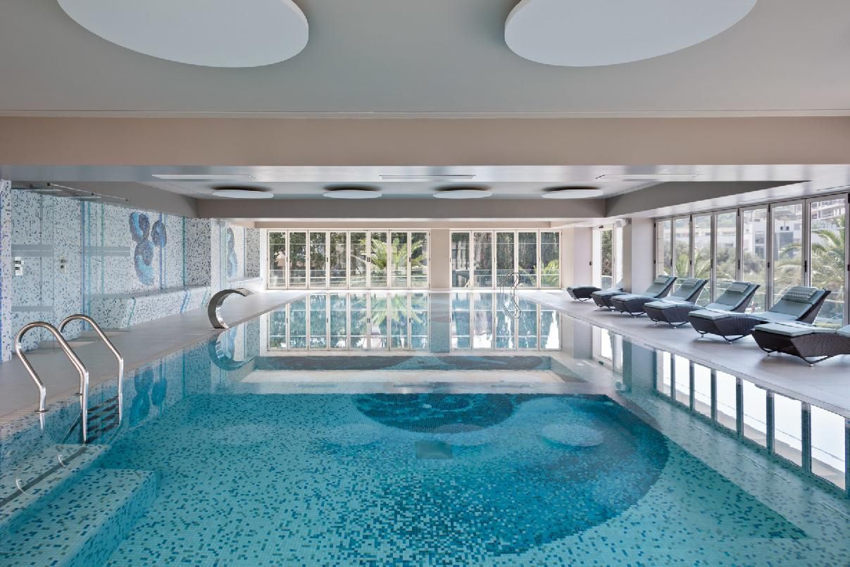 Piscine intérieure