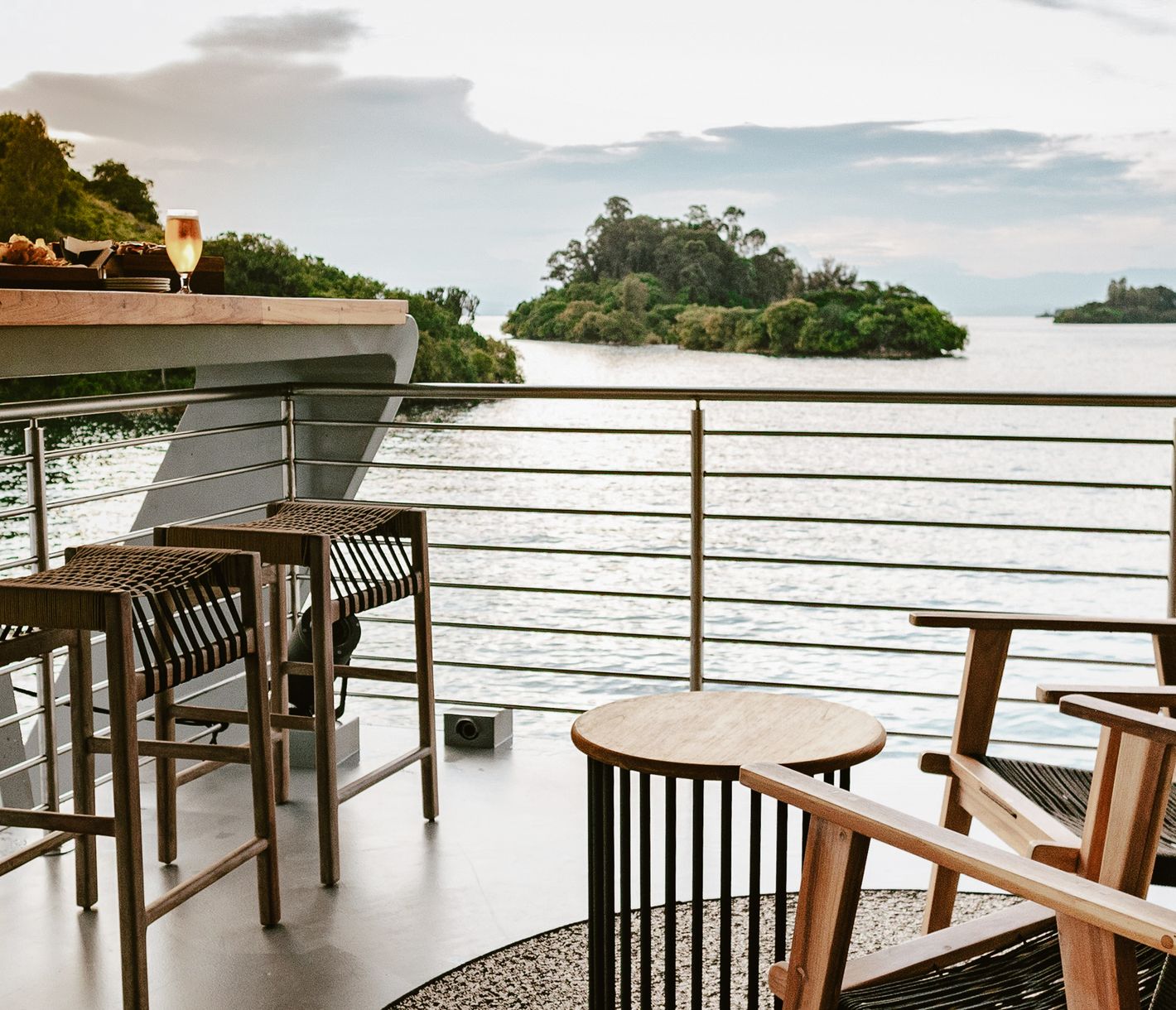 « Sundowner » sur Kivu Queen uBuranga, au milieu du lac