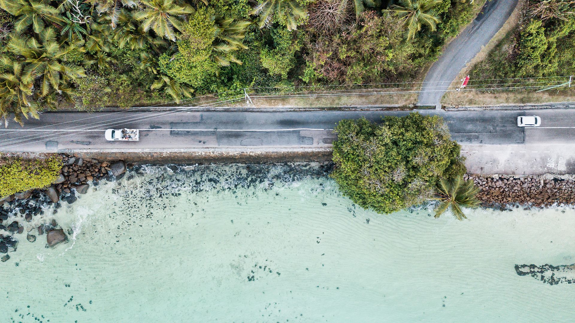 Route côtière à proximité d’Anse Royale et de Pointe au Sel au sud de Mahé