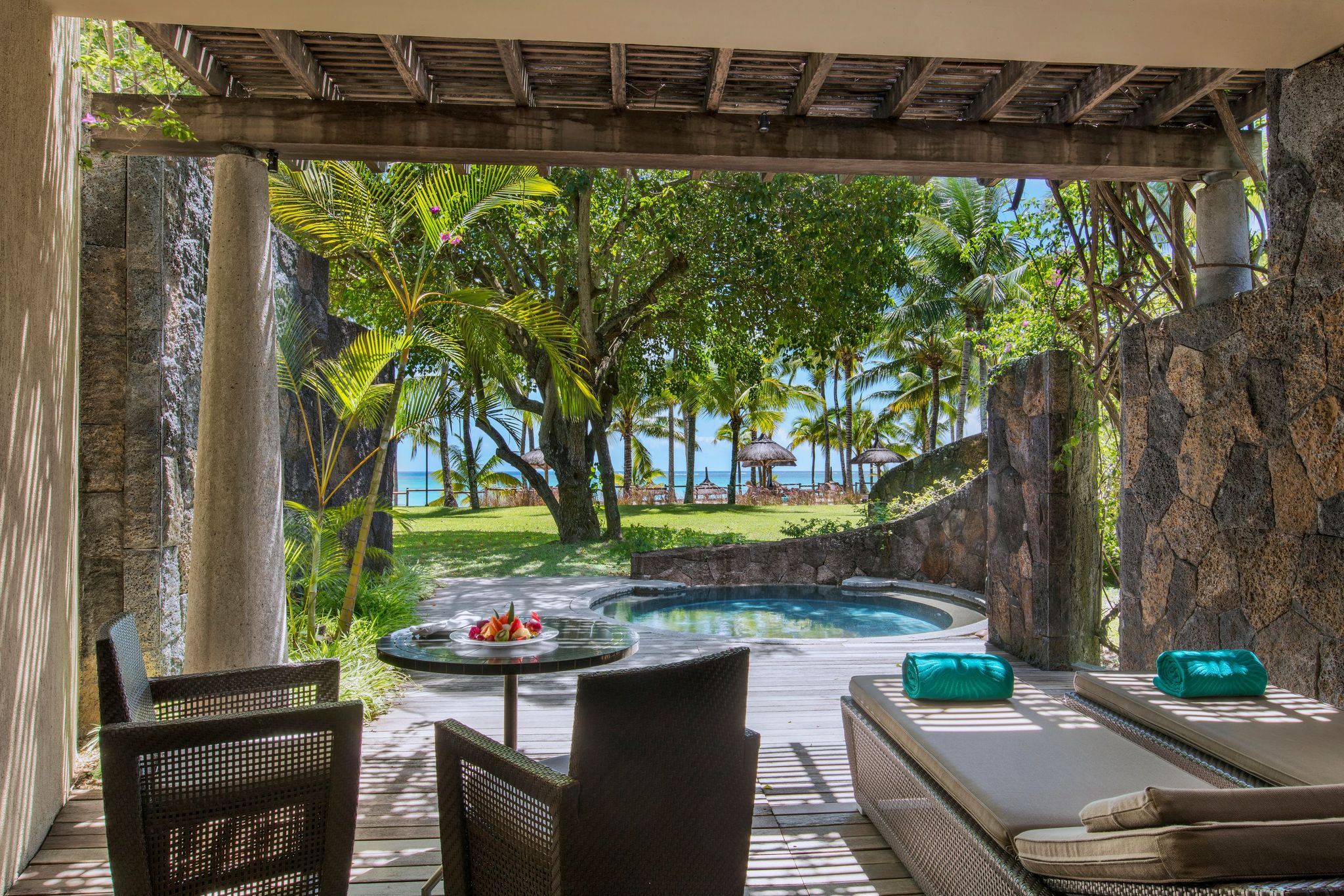 Beachfront Pool Suite