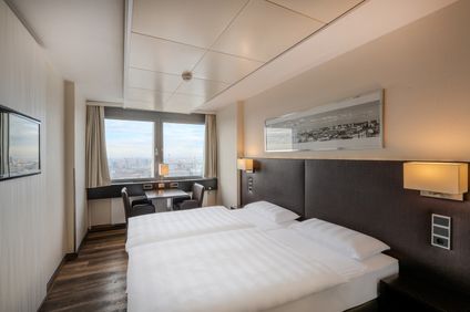 Doppelzimmer Standard City View