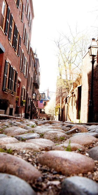 Massachusetts voyages sur mesure - L’historique Acorn Street à Beacon Hill à Boston.