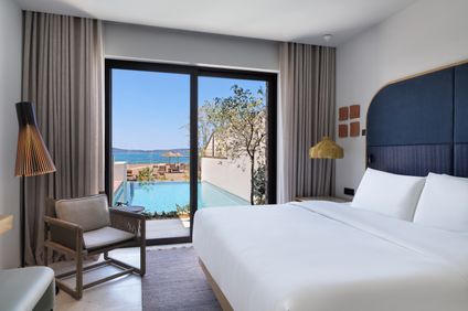 WOW Beachfront Suite